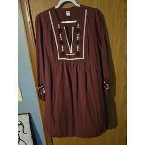 Large Purple Old Navy Emroidered Boho Midlength Dress